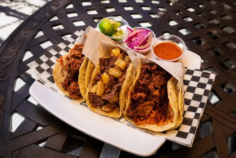 Tacos servidos en restaurante